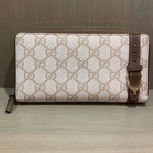 Gucci “Nice” Tess GG zip around clutch wallet